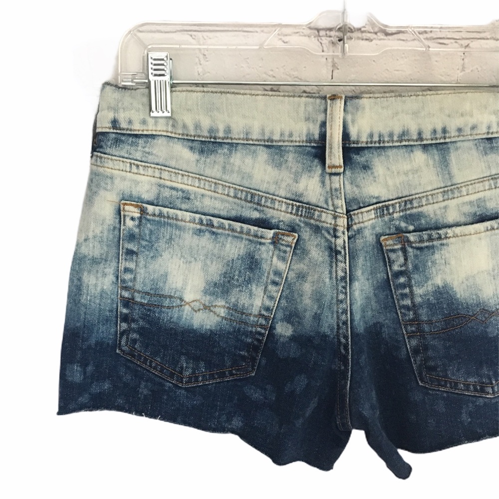 Lucky Brand "The cut off" Acid Wash Jean Shorts - Picture 5 of 8